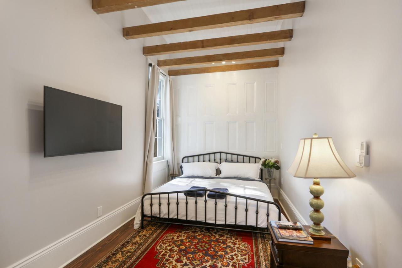 شقة Carondelet House - 1886 Garden District Manse نيو أورلينز المظهر الخارجي الصورة