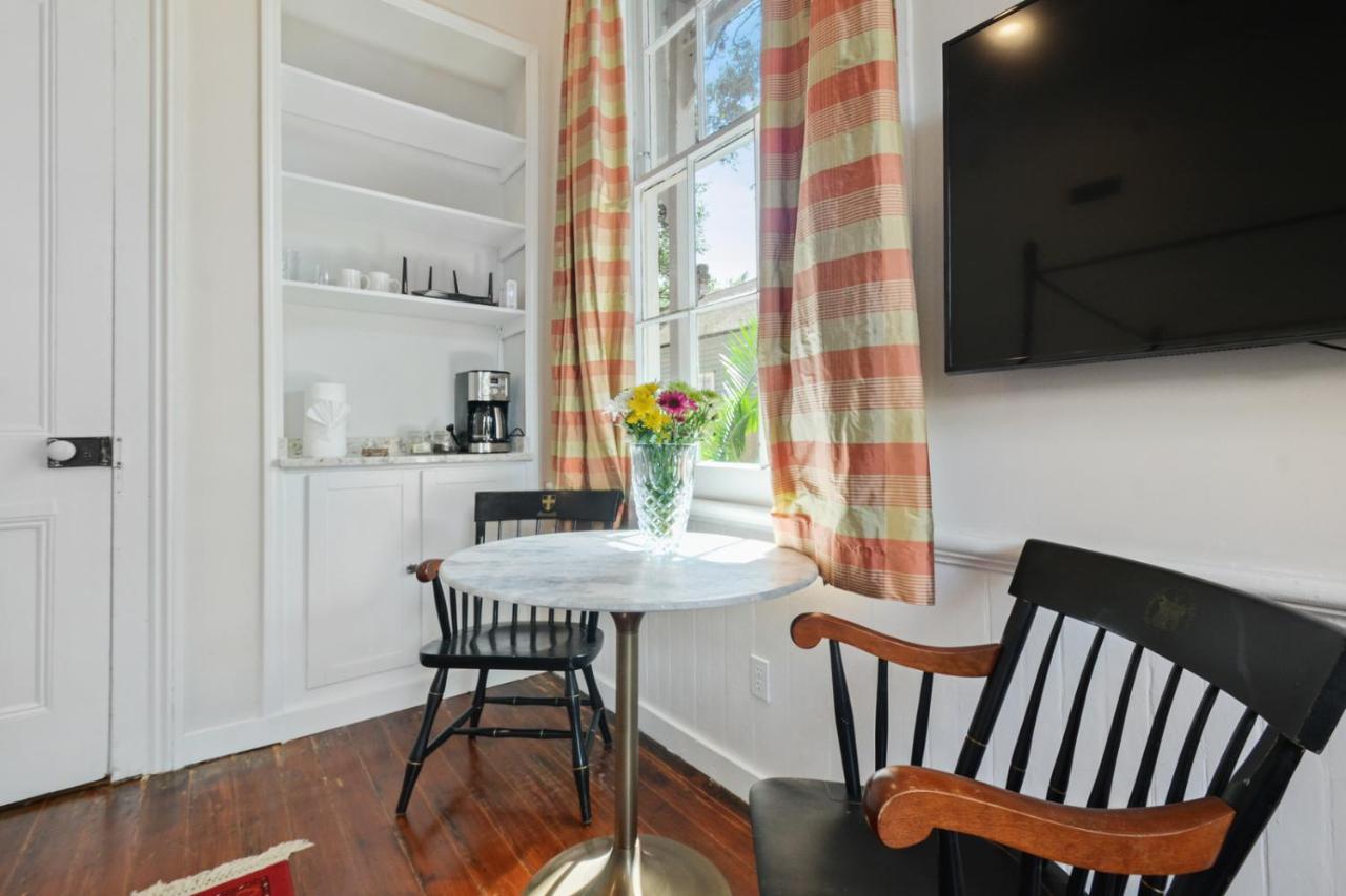 شقة Carondelet House - 1886 Garden District Manse نيو أورلينز المظهر الخارجي الصورة
